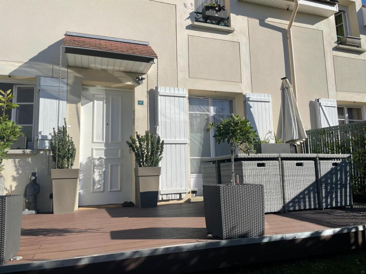 Chambres D'Hotes A Themes A 2,4Km Du Parc Magny-le-Hongre Zewnętrze zdjęcie